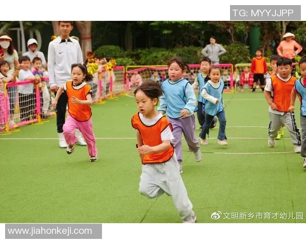 足球趣味比赛：欢乐竞技与团队协作的完美结合活动